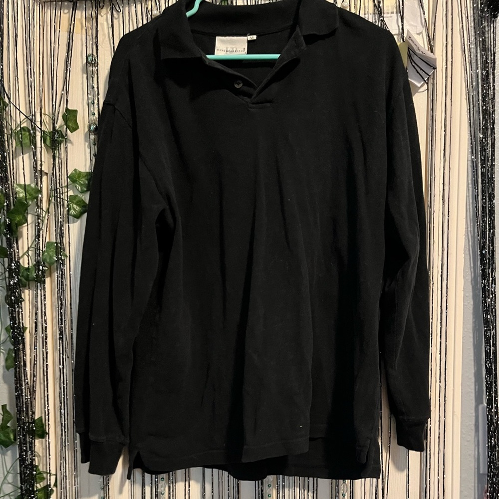 Black sweatshirt